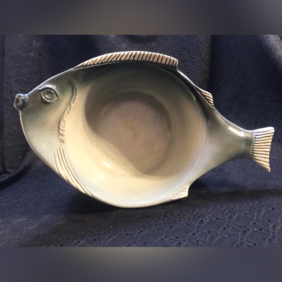 Flat Earth art pottery fish deep bowl 11”x 6.75”X 2.75” Blue Grey - Picture 2 of 7
